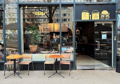 Cafe de la Presse