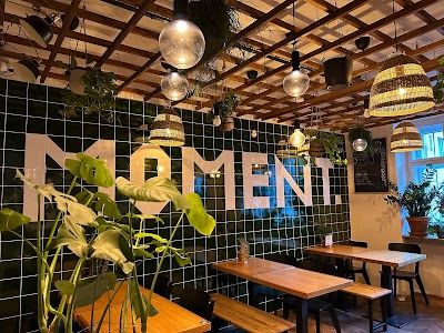 Moment Bistro