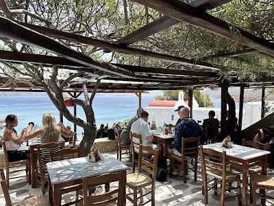 Kiki's Tavern