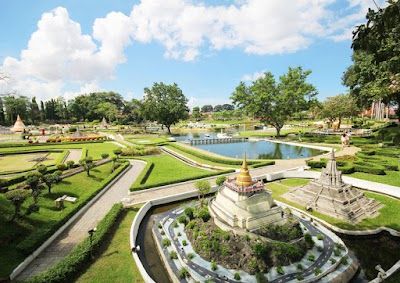 Mini Siam