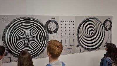 Museum of Illusions