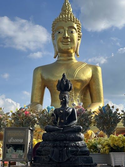 Wat Phra Yai