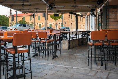 Agora Tavern