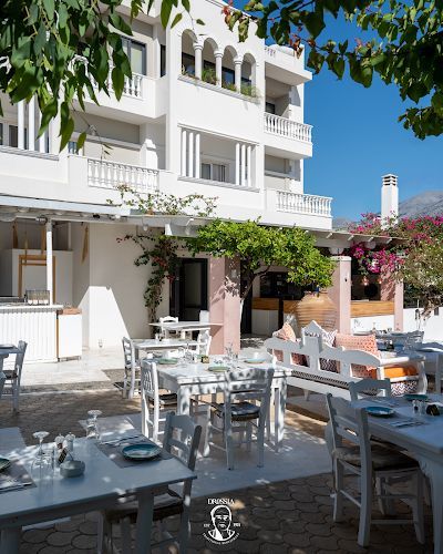 Selene Restaurant & Bar