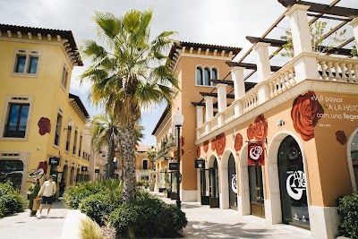 La Roca Village