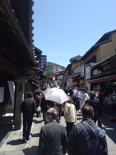 Matsubara-dori